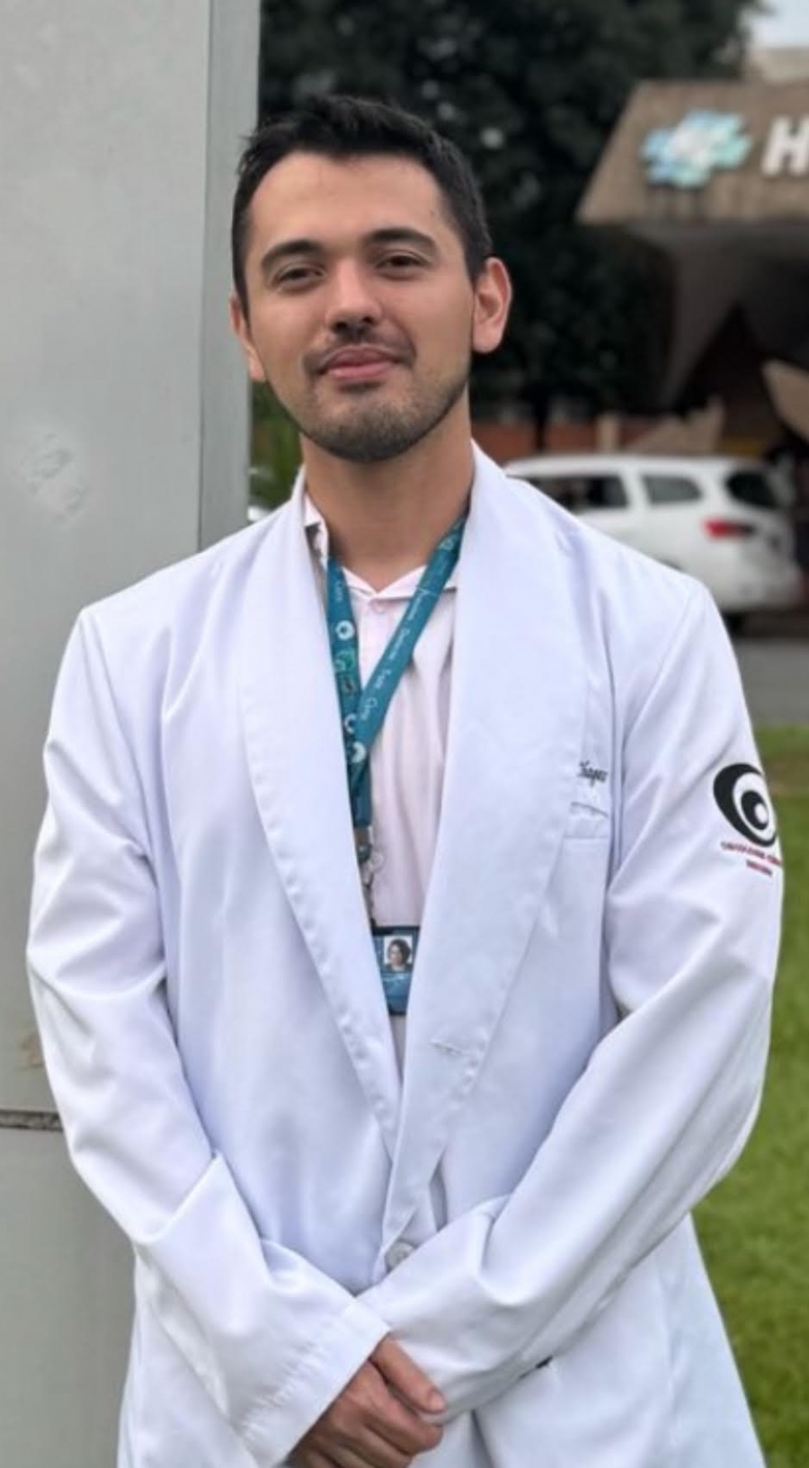 Sobrevida entre pacientes tratados com excisão total do mesorreto ou estratégia de observação e espera após terapia neoadjuvante total: uma análise conjunta dos ensaios clínicos randomizados de fase II CAO/ARO/AIO-12 e OPRA